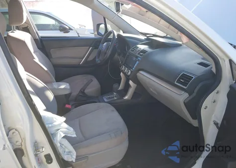 2016 Subaru Forester 2.5I Premium z USA, uszkodzony, nr VIN JF2SJADC7GH416043